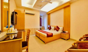 Hotel Clark Height @New Delhi